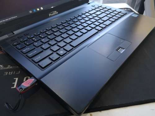 *AS NEW (MINT)*GREAT PERFORMER*PROLINE W351*i5-2450m*8GB RAM*500GB HDD*HD DISPLAY*DVD